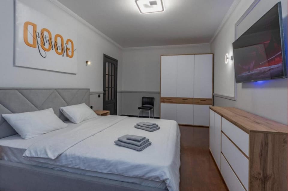 TV and multimedia, Bedroom, towels