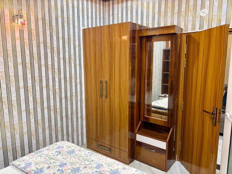 Red Flag Serene Stay Near Pallasio Mall Ekana Apartment in Lucknow