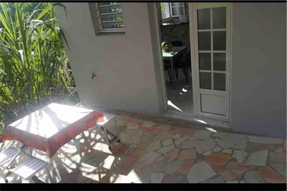 Chez Jaja et Juju Apartment in La Trinité