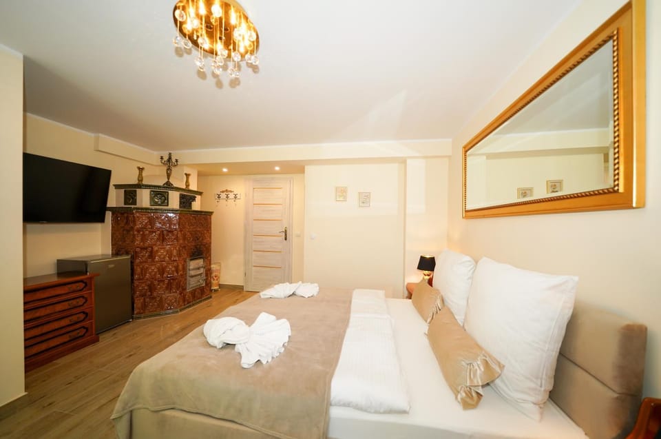 Bed, Photo of the whole room, Evening entertainment, Bedroom, Guests, towels
