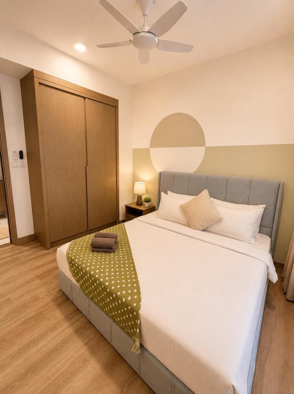 Bed, Photo of the whole room, Bedroom, hair dryier, air conditioner