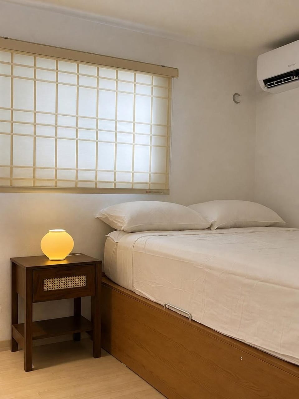 Bed, Bedroom, air conditioner