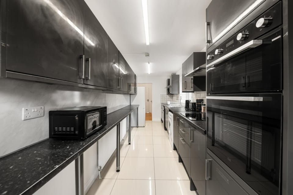 microwave, kitchen