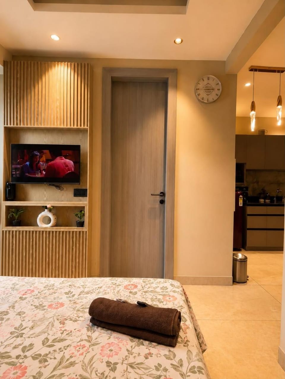 Best Studio apartment For Couple and Family Apartment in Noida