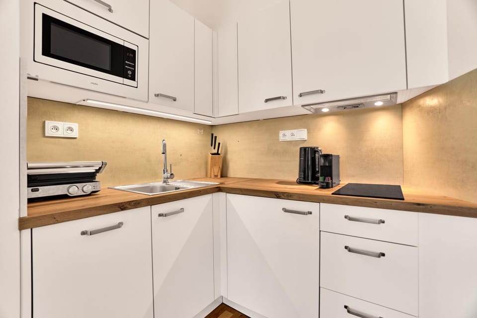 BBQ facilities, Coffee/tea facilities, Kitchen or kitchenette, dishwasher, stove