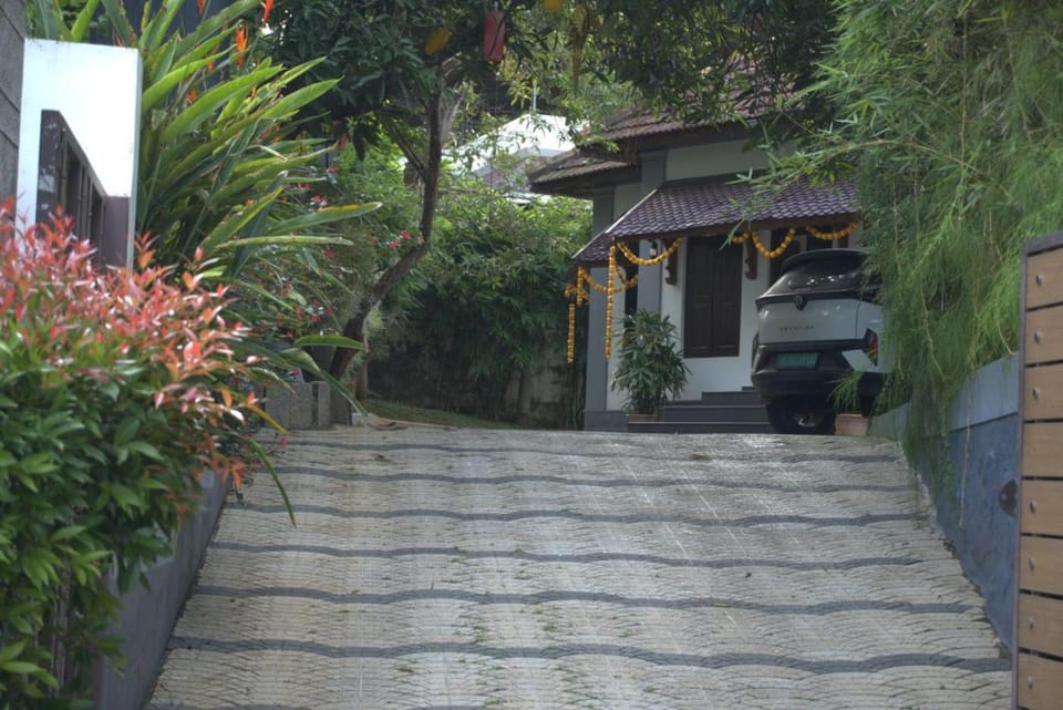 Pop Tavern Kerala house Vacation rental in Thiruvananthapuram