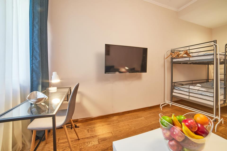 TV and multimedia, Photo of the whole room