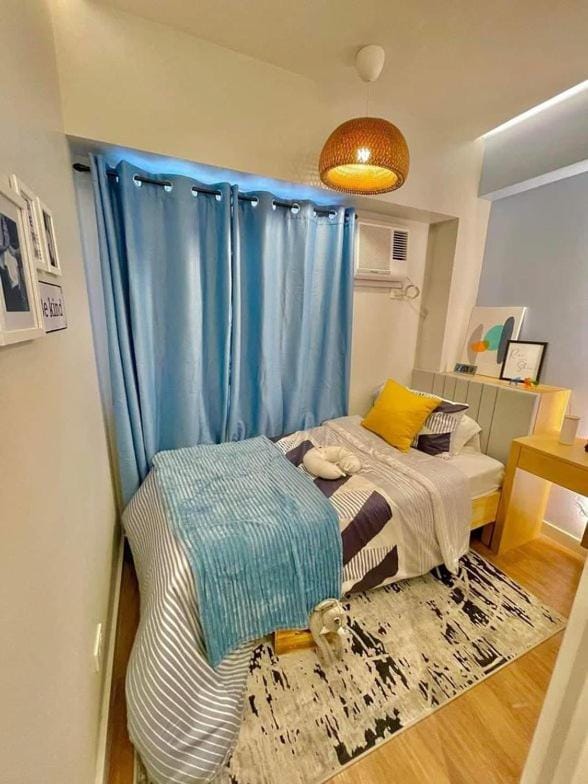 Cresmont Suites Apartment in Quezon City