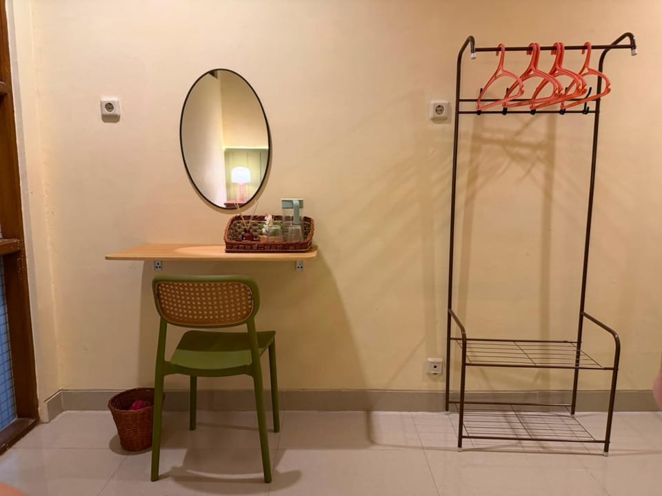 Bedroom, wardrobe