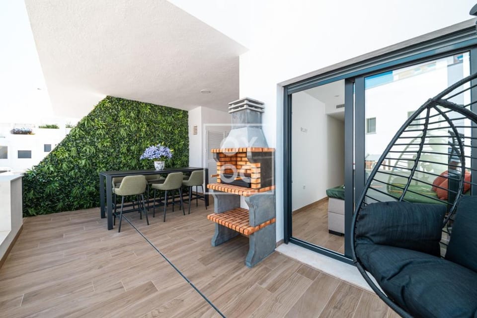 BBQ facilities, Balcony/Terrace, Dining area