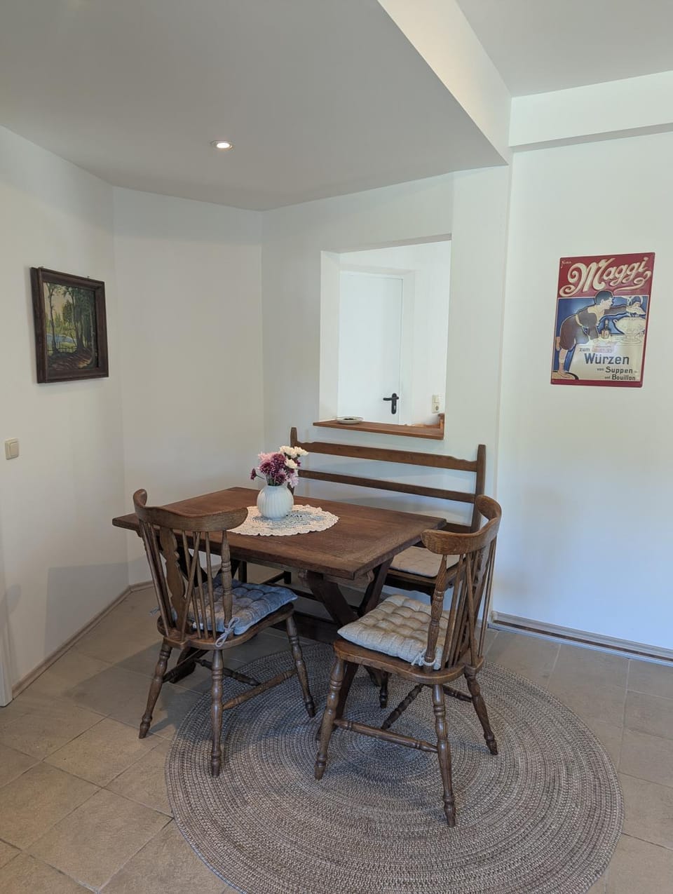 Seating area, kitchen