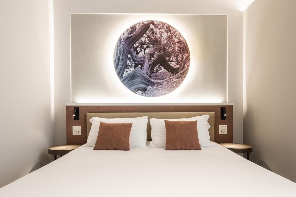 Bed, Decorative detail