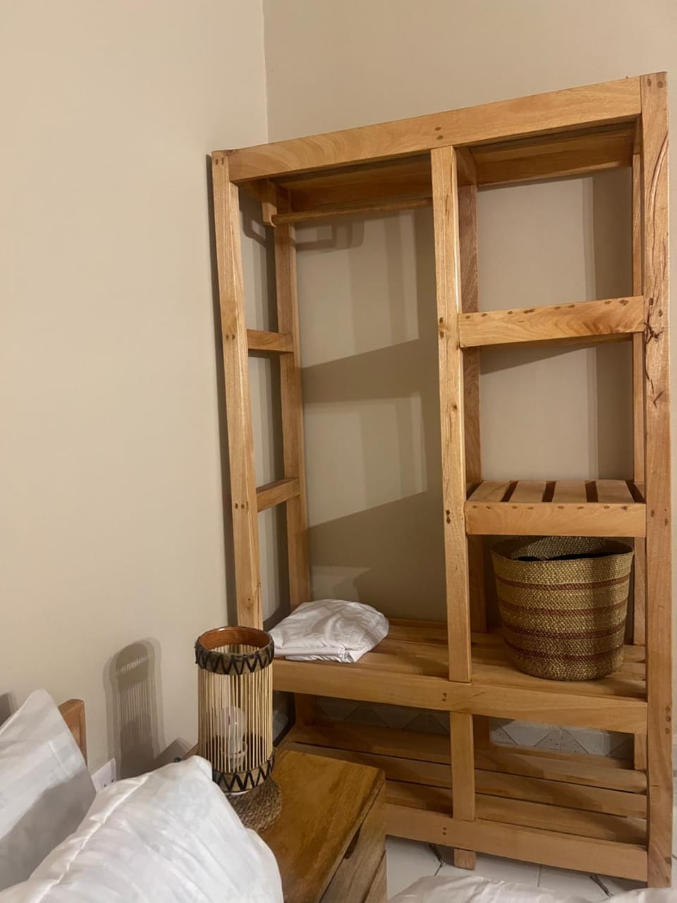 towels, wardrobe