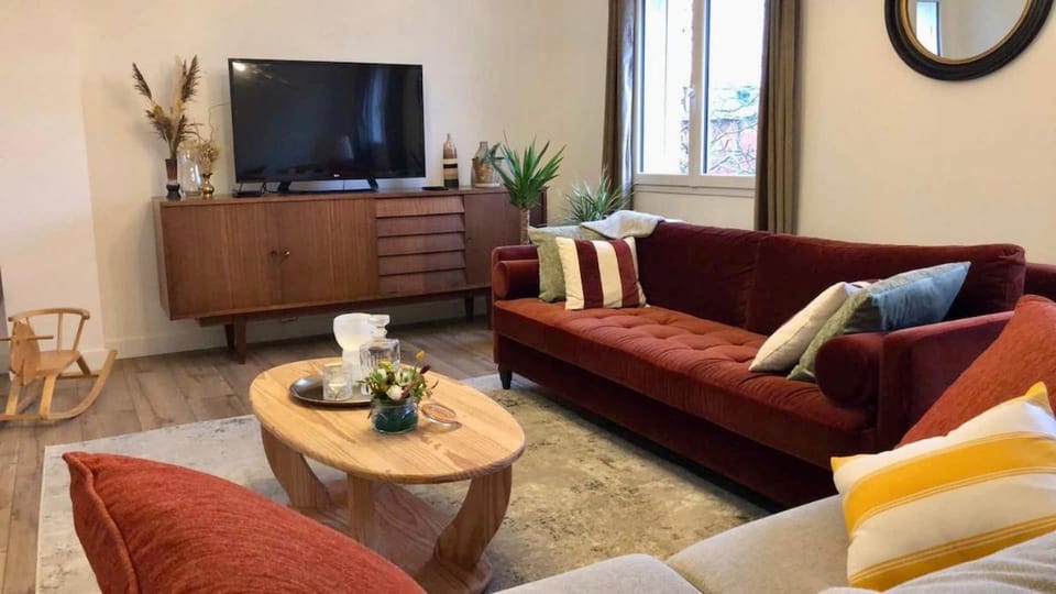Communal lounge/ TV room, Communal lounge/ TV room
