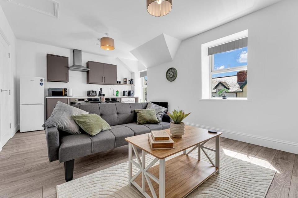 Modern 1BDR Penthouse in Llandudno I Town Centre! Apartment in Llandudno
