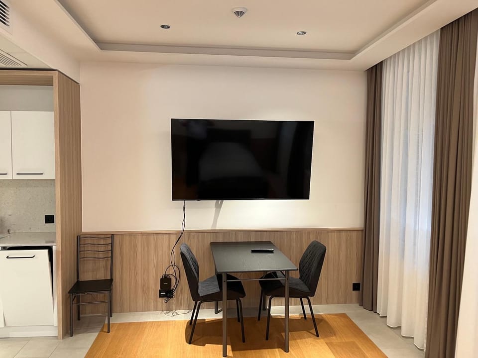 TV and multimedia, Dining area