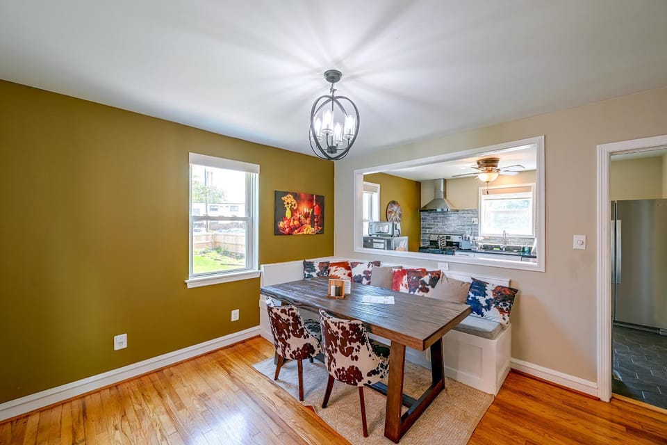 1 Mi to Trolley Square! Family Home w/ Bar & Yard House in Wilmington