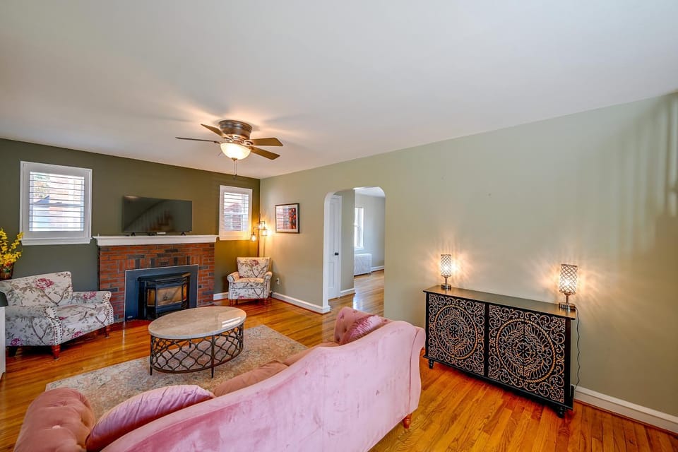 1 Mi to Trolley Square! Family Home w/ Bar & Yard House in Wilmington