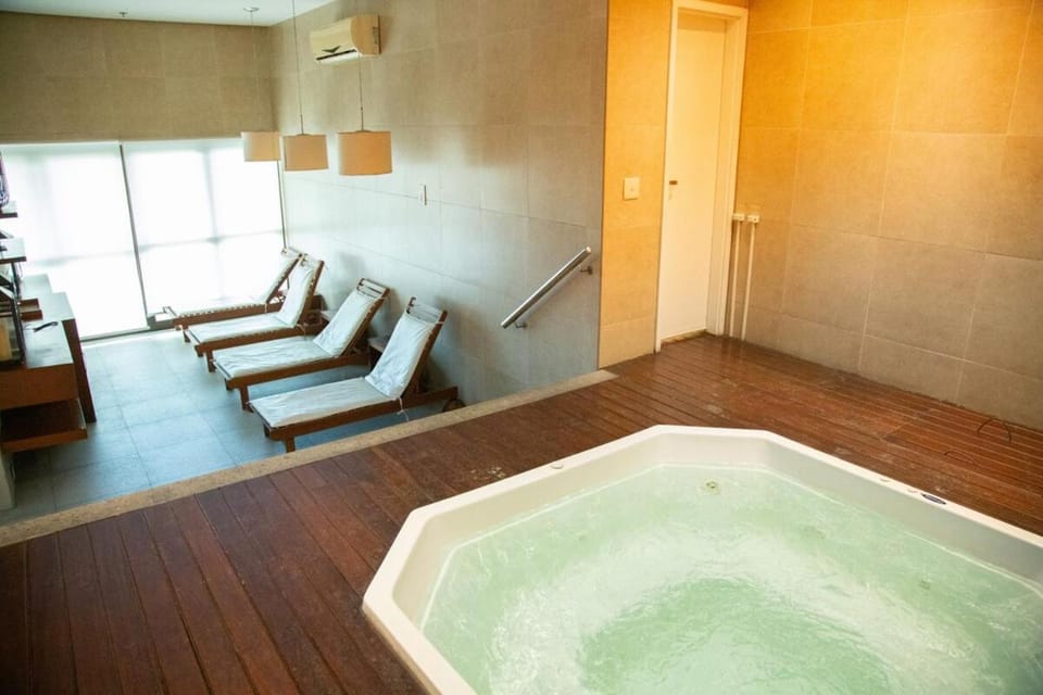 Refúgio em Laranjeiras! Varanda, piscina e lazer Apartment in Santa Teresa