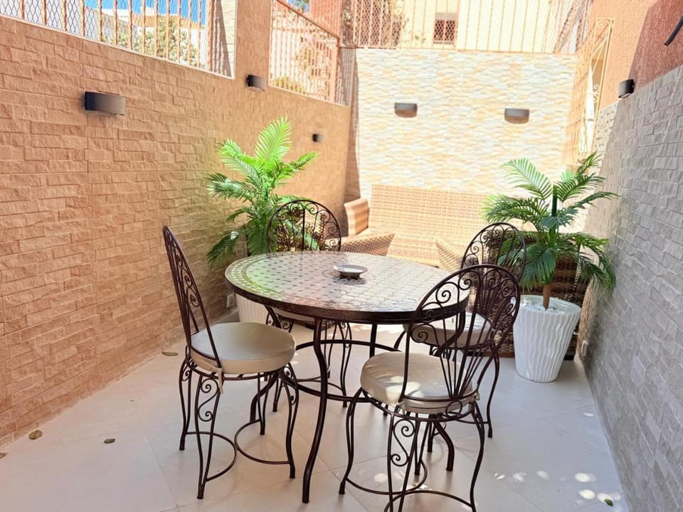 Maison Riad Rayon de lumière 8 personnes House in Agadir