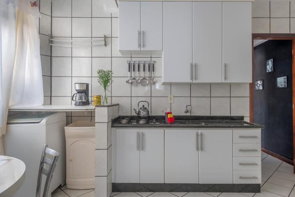 With a Barbecue Grill, Just a Few Steps from the Beach Apartment in Camboriú