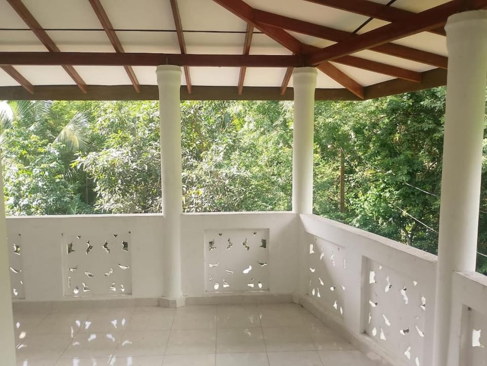 The Green Canopy Loft - Weligama House in Southern Province