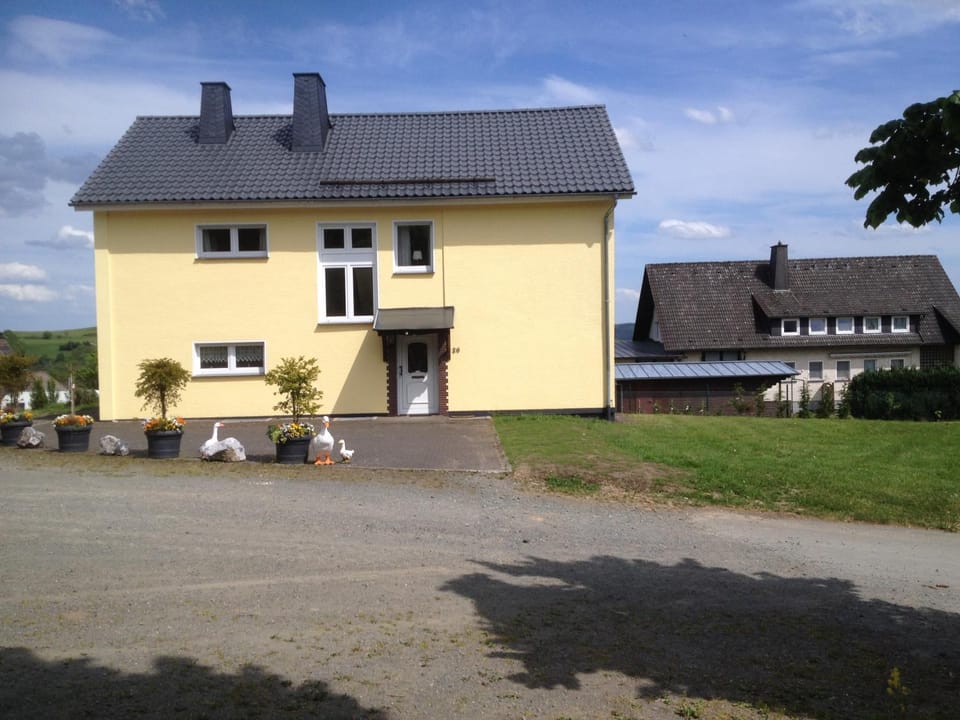 Facade/entrance, Other, Area and facilities