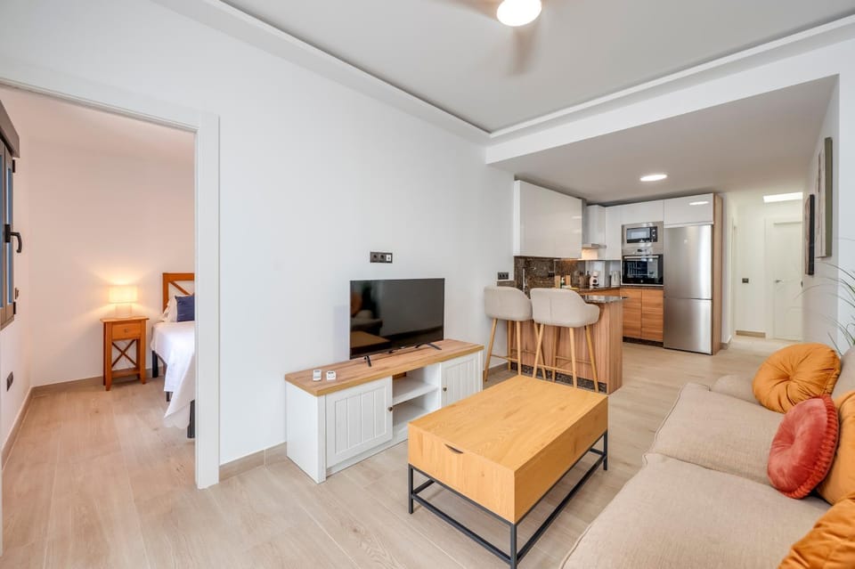 TV and multimedia, Kitchen or kitchenette, Living room