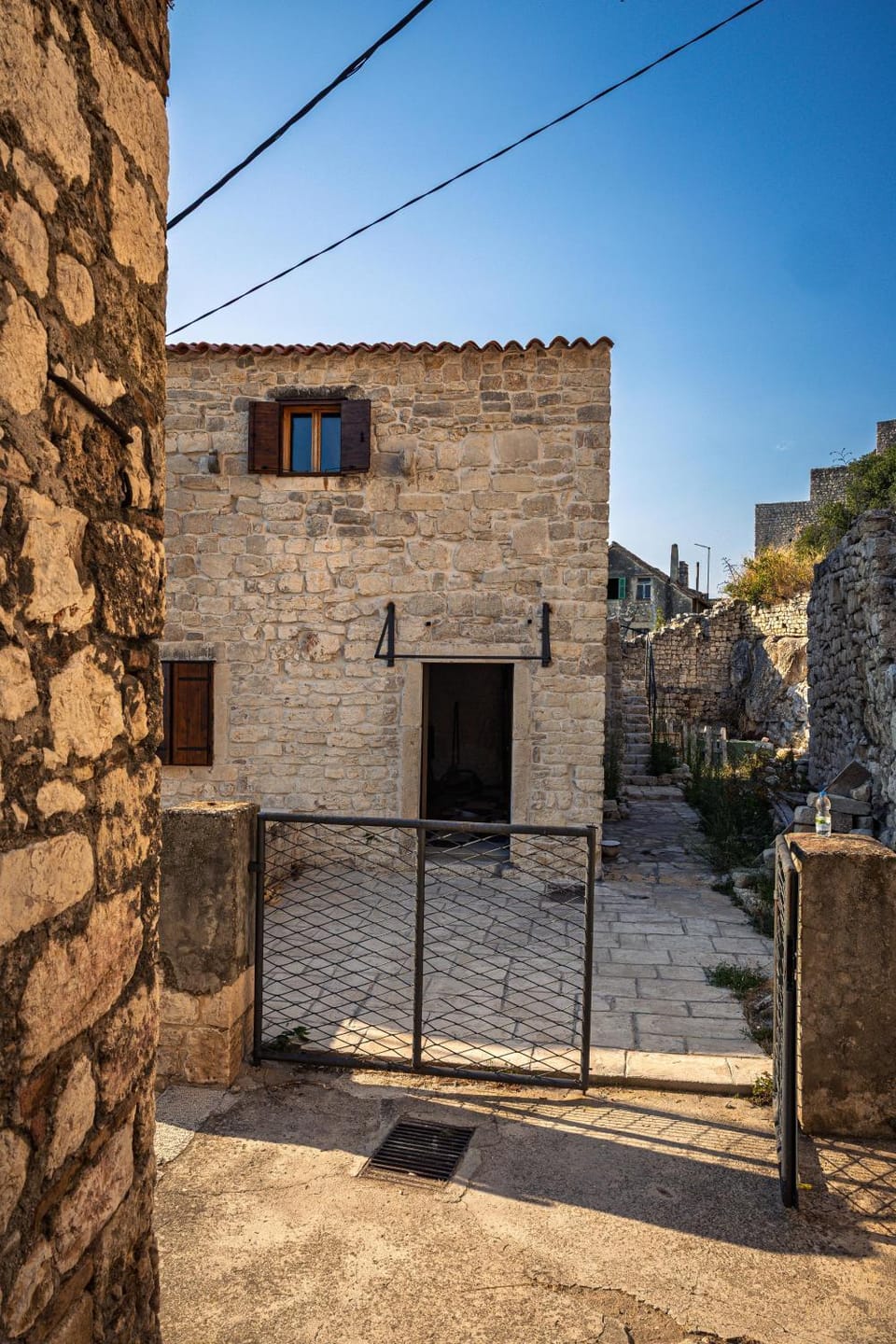 Property building, Day