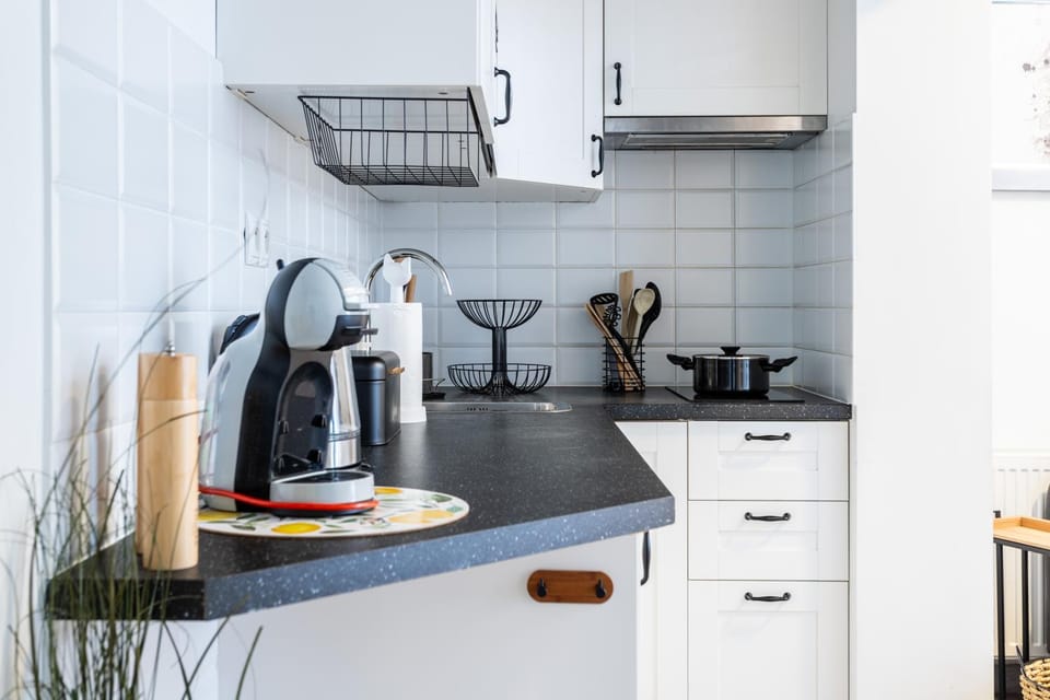Coffee/tea facilities, pet friendly, stove, toaster