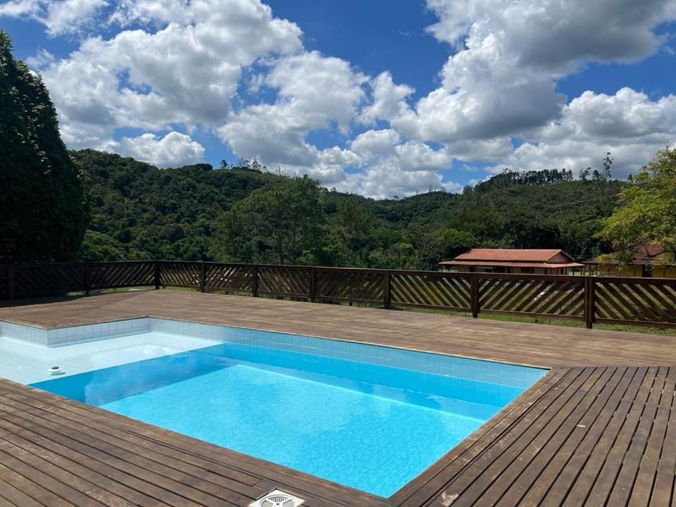 Chácara sabor de Mel, em meio a mata atlântica, com Trilha da Cachoeira para Off-Road, Cavalgadas e Romaria House in State of São Paulo
