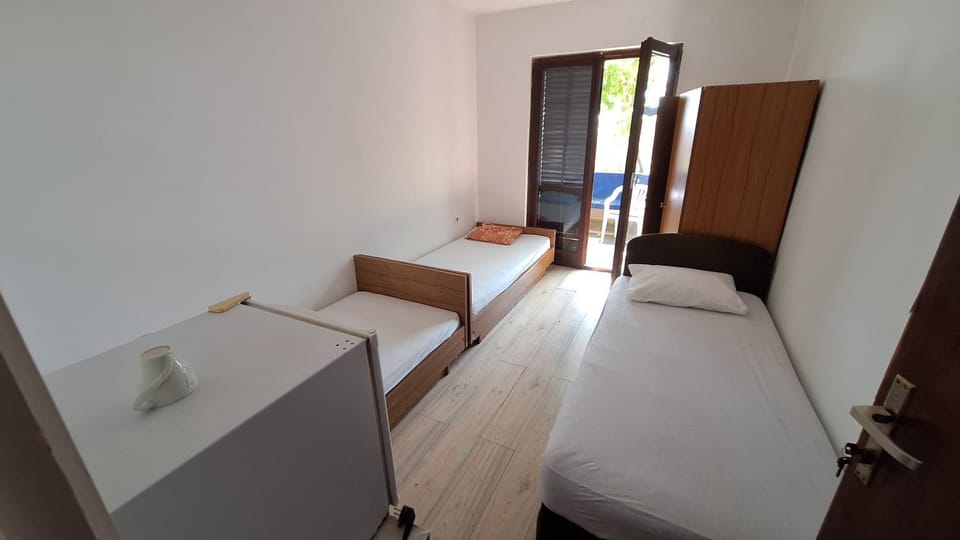 Room parking free Vacation rental in Budva Municipality