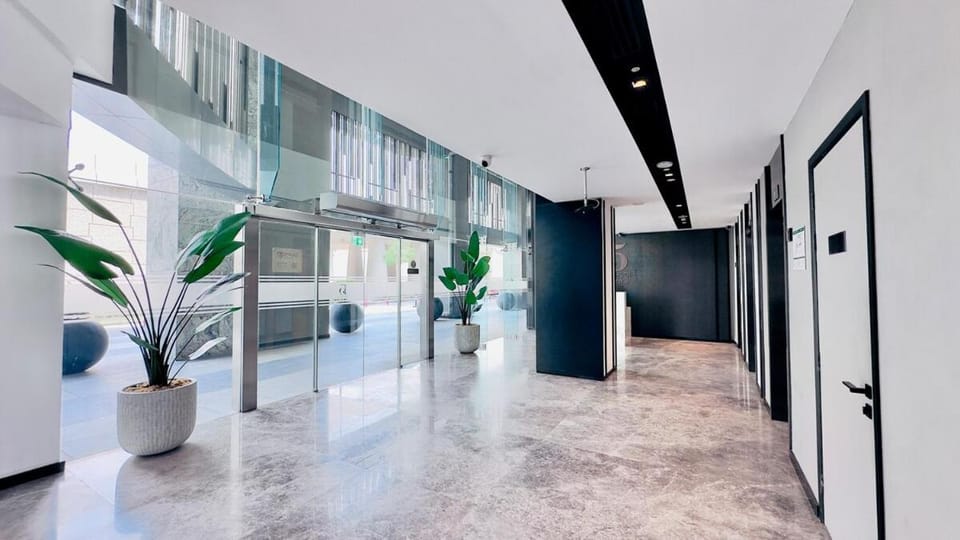Stylish 1 Bedroom Dubai Business Bay Northside Apartment in Dubai
