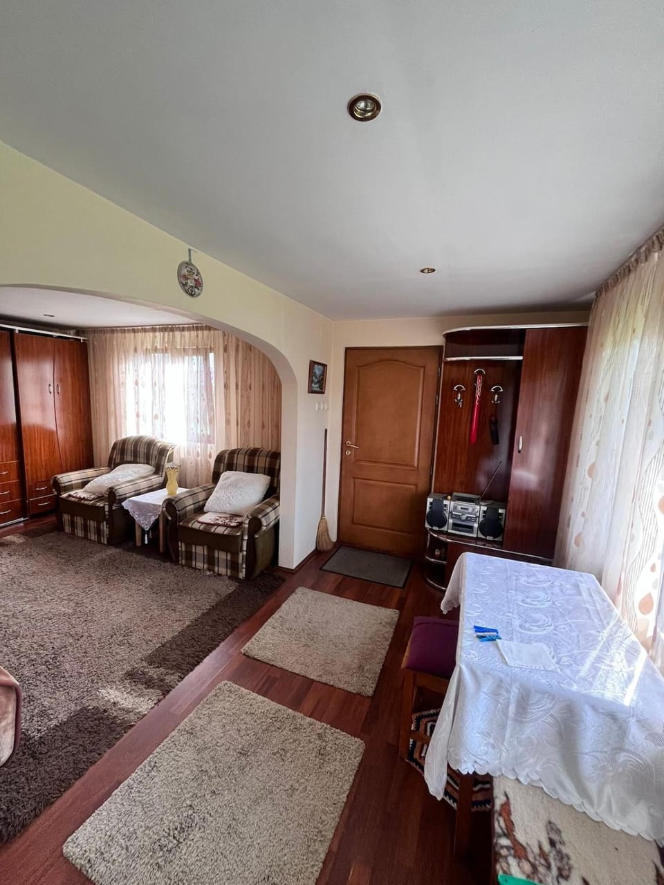 Bed, Living room