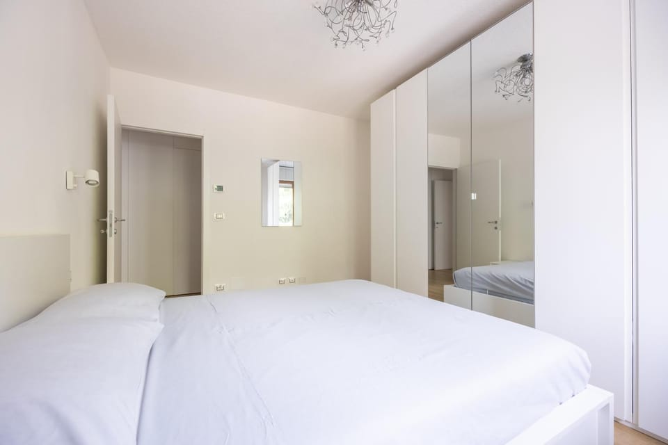 Bed, Bedroom, wardrobe