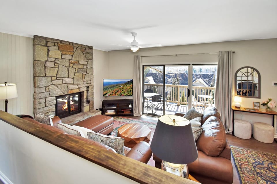 Living room, fireplace