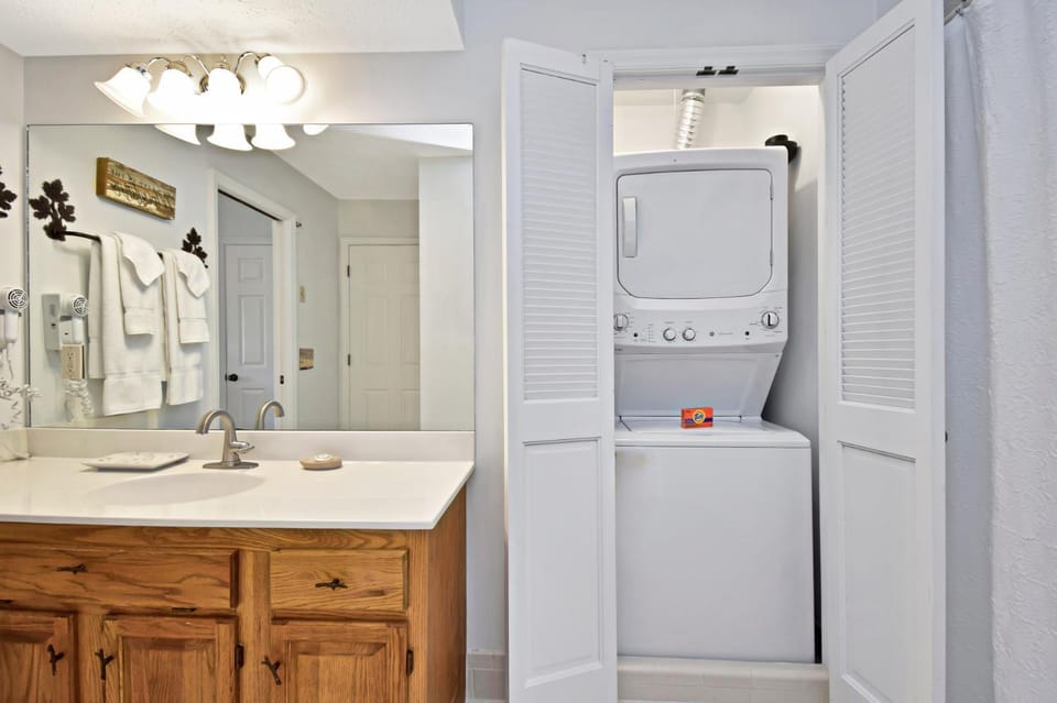 laundry, washing machine, dryer