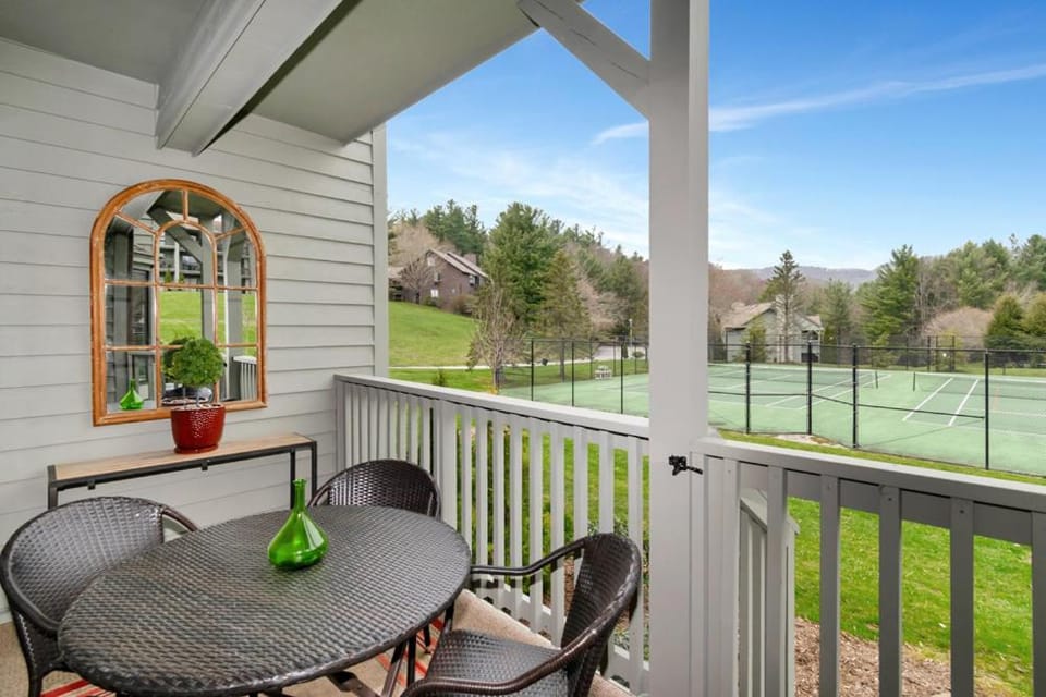Patio, Natural landscape, furniture