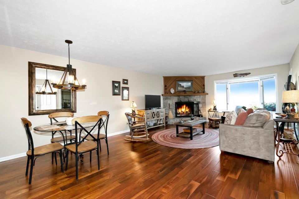 Living room, fireplace