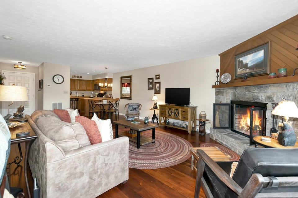 Living room, fireplace