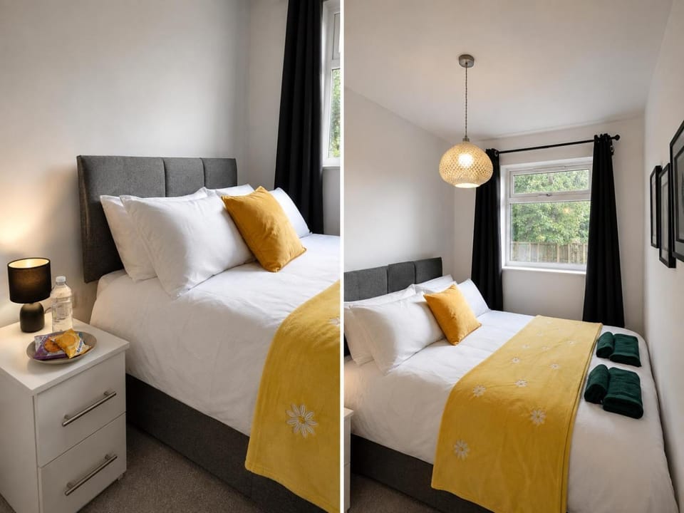 Bed, Photo of the whole room, Bedroom, towels