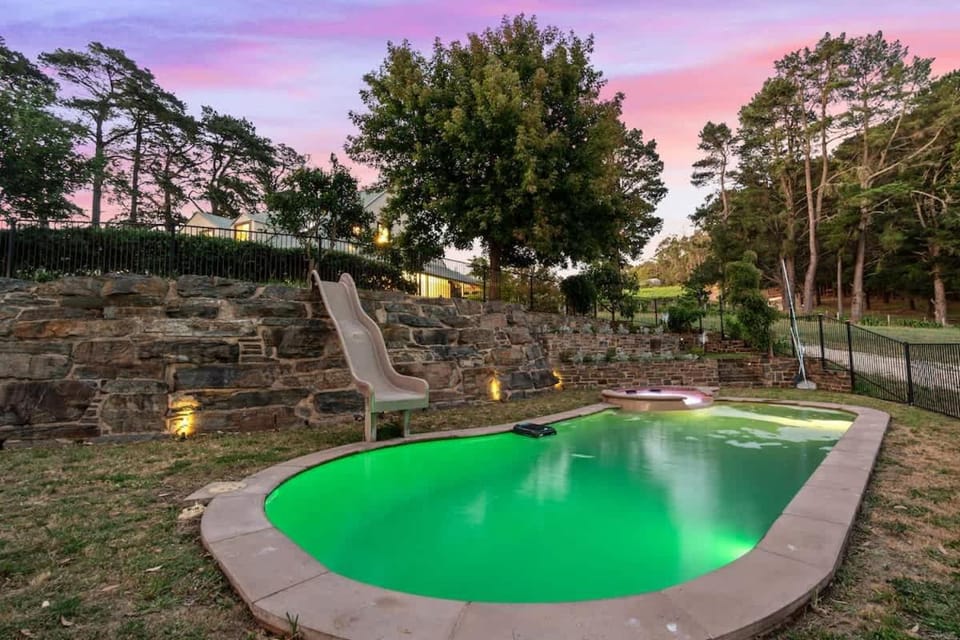 Private Acreage Retreat Summertown Heated Pool whole house House in Adelaide
