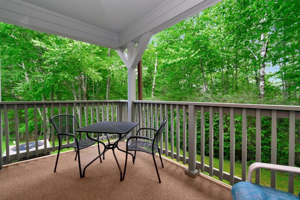 Natural landscape, Balcony/Terrace, furniture