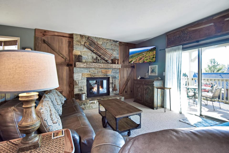 Living room, fireplace