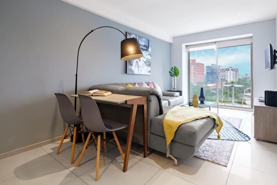 Polanco 2BR Skyline Balcony Gym & Sauna Apartment in Mexico City