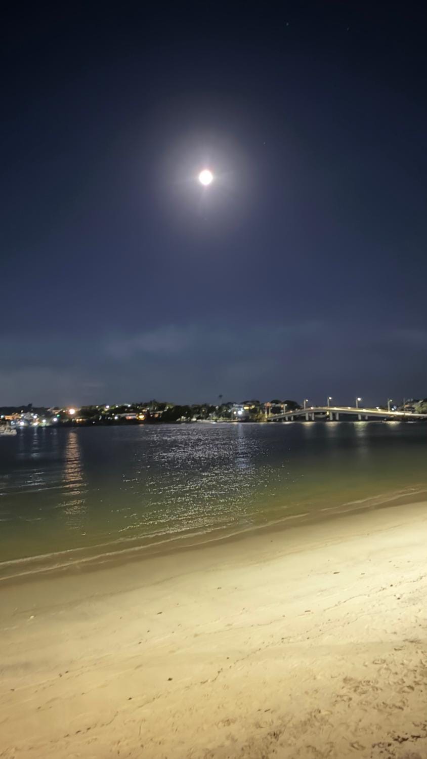 Suíte de frente para a praia obs Cozinha e sala compartilhada Apartment in Vitoria