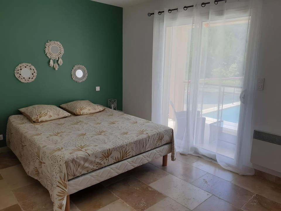 Property building, Living room, Bedroom