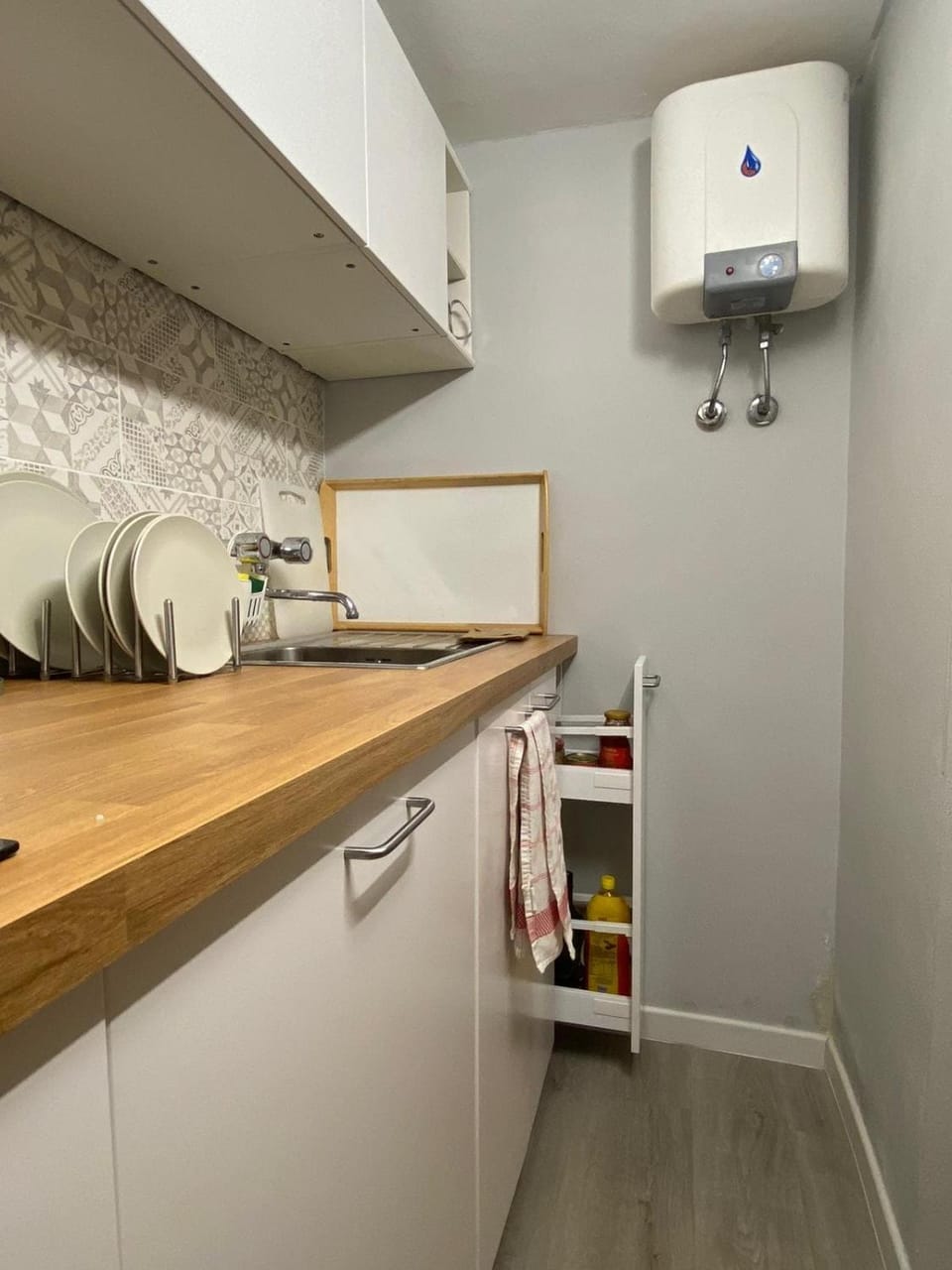 Kitchen or kitchenette, stove