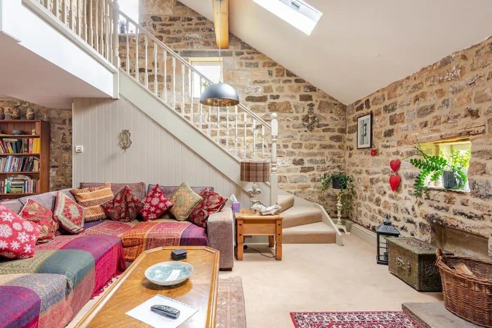 Library, Living room, Seating area