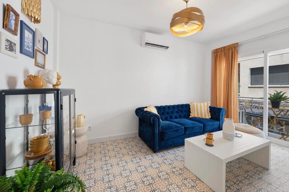 Living room, air conditioner